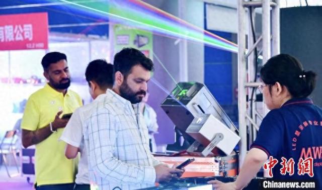 AI点亮音视未来 中国音响灯光行业“智造”升级