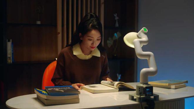 智能生活伴侣！木林森AI智能台灯“森宝”惊艳亮相！(图3)