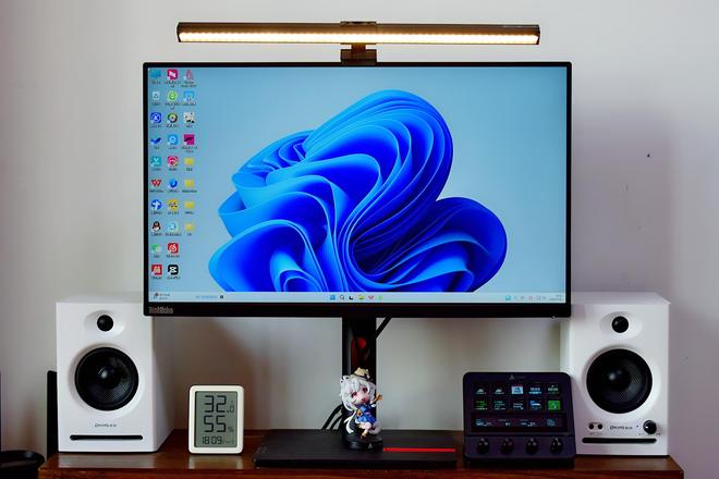 解锁护眼新科技！书客SKR1屏幕挂灯轻松解决桌面三大痛点问题！