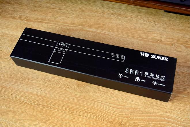 解锁护眼新科技！书客SKR1屏幕挂灯轻松解决桌面三大痛点问题！(图2)