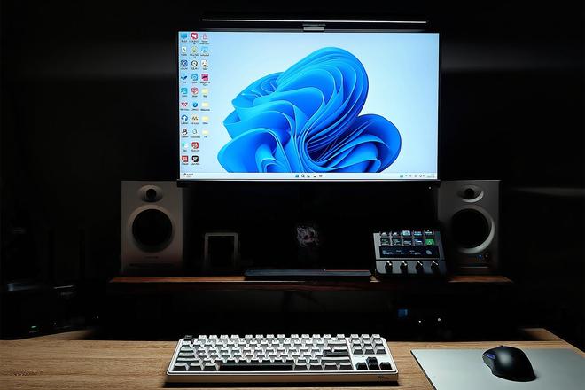 解锁护眼新科技！书客SKR1屏幕挂灯轻松解决桌面三大痛点问题！(图17)