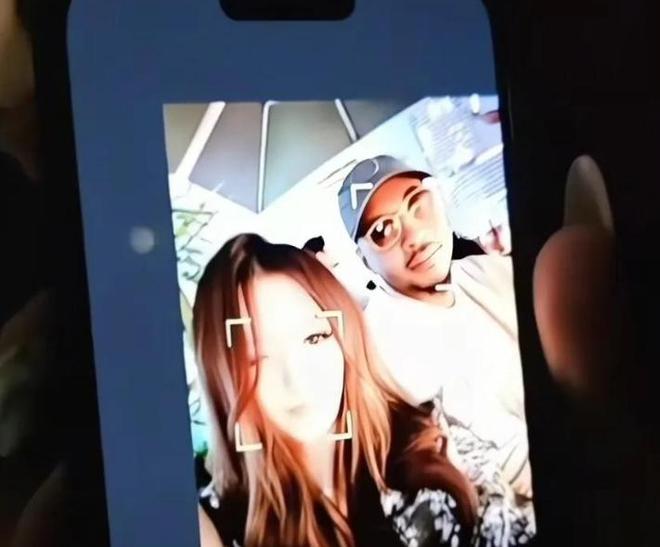 NBA安东尼来华与老友姚明相聚晚宴丰韵美女作陪被拍互动亲密(图11)